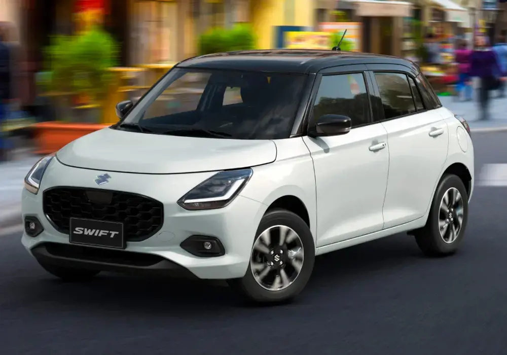 Carro híbrido Suzuki Swift color blanco
